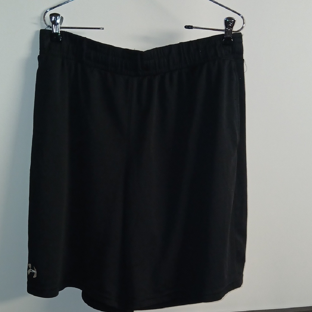 Under Armour Black Training shorts Loose fit Men Size XL with pockets